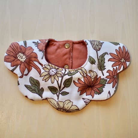 flower bib ブラウン