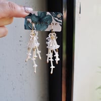 クリアロングフラワーピアス