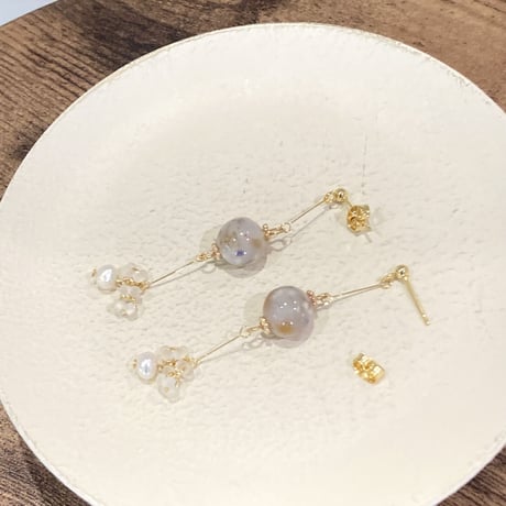 coffret white 18Kメッキサージカルステンレスピアス