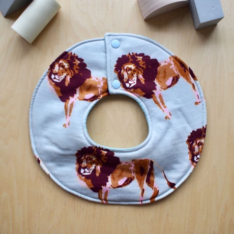 marui bib ライオン