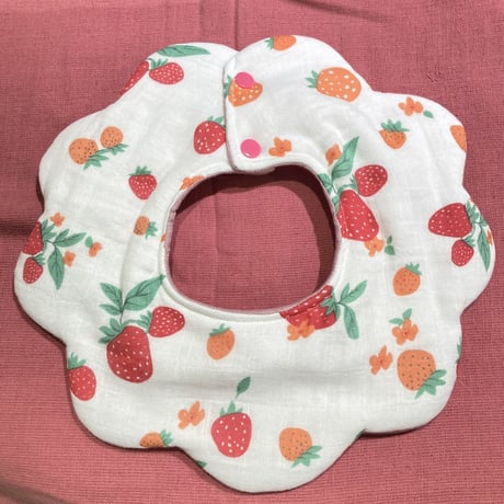 flower bib イチゴ