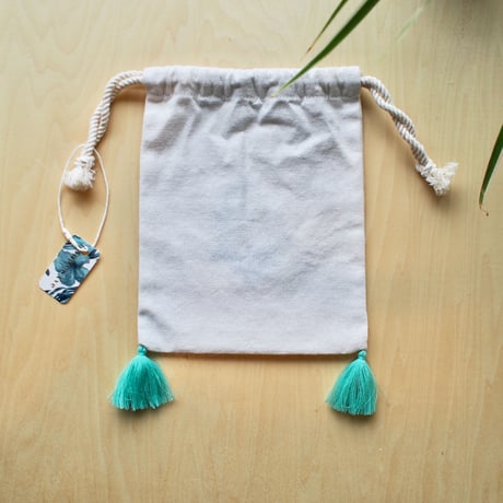刺繍巾着（コーラル）