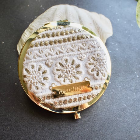 インド刺繍リボンのコンパクトミラー