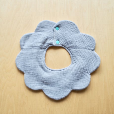 flower bib クジラ