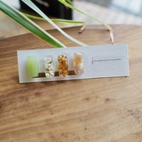 parfum グリーン 18Ｋサージカルステンレスイヤリング