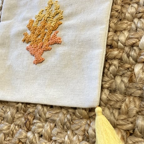 刺繍巾着（コーラル×イエロー）
