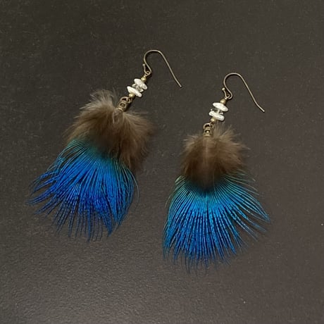 Feather ピアス