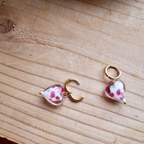 ガラスハートピアス（Pink）