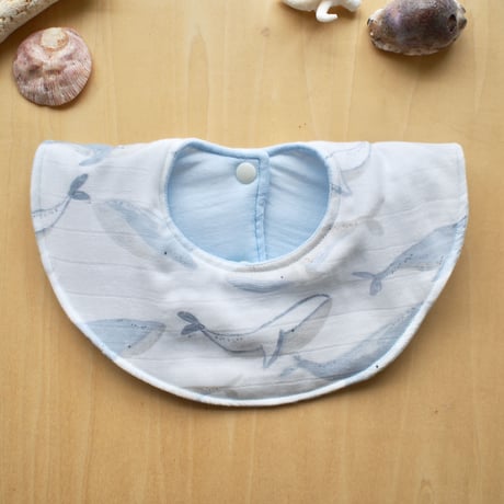 marui bib　くじら