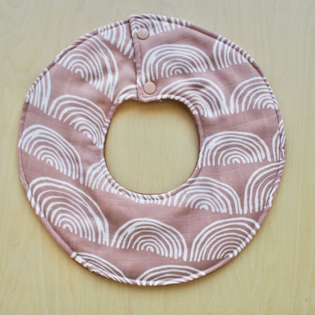 marui bib ブラウン