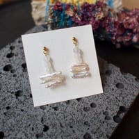 波　ピアス