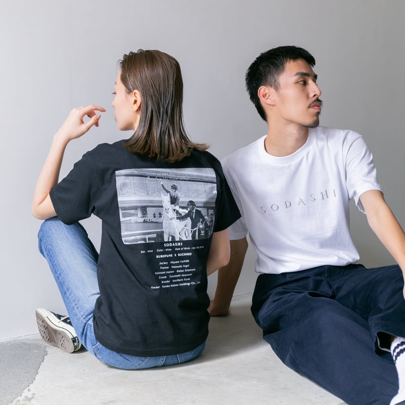 ソダシ引退記念グラフィカルTシャツ（Cパターン黒/Black） | HORSEGOODSnet