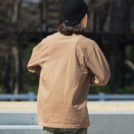 ウインドインハーヘア グラフィカルロングスリーブTシャツ（ベージュ/Beige）