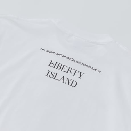リバティアイランド メモリアルグッズ グラフィカルTシャツAパターン（白/White）