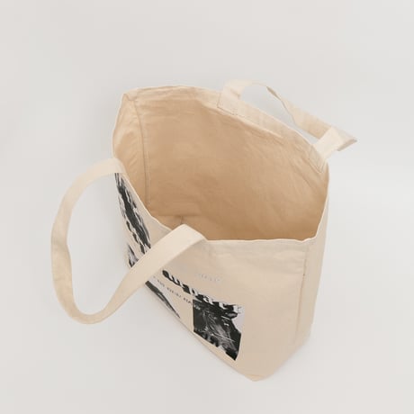 ディープインパクト グラフィカルトートLサイズ（生成り/Off-White）