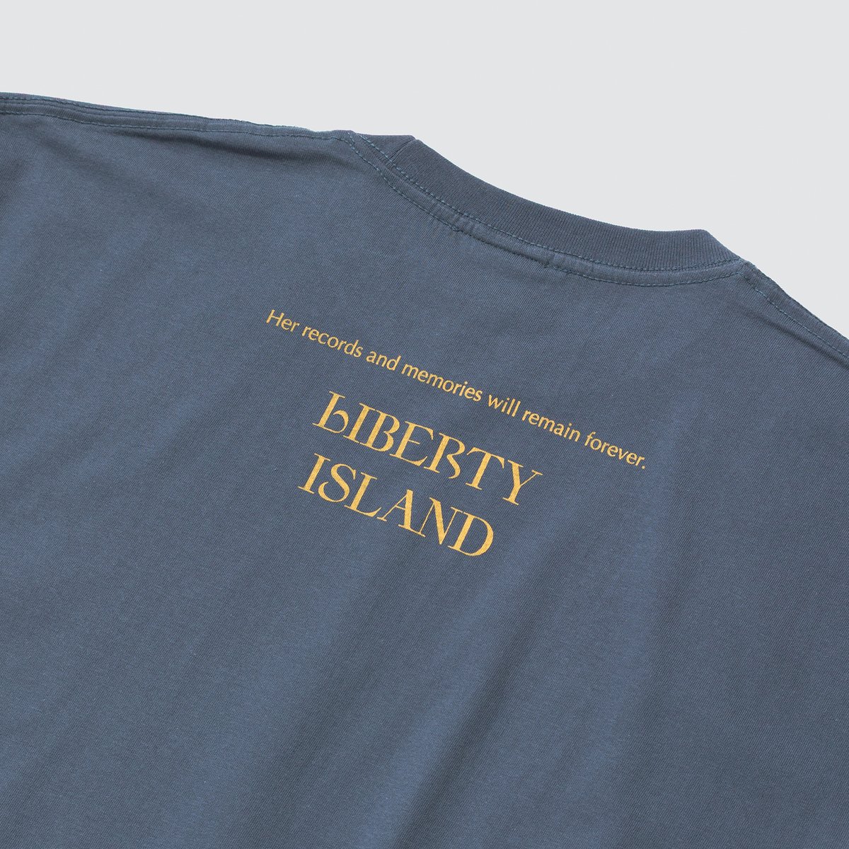 リバティアイランド メモリアルグッズ グラフィカルTシャツAパターン