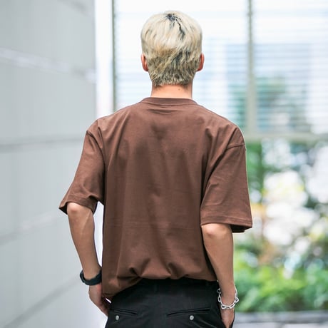タスティエーラ引退記念 グラフィカルTシャツAパターン（茶/Brown）