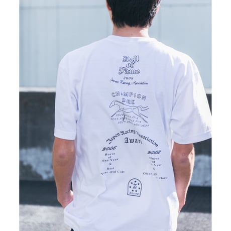 ディープインパクト グラフィカルTシャツAパターン（白/White）