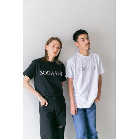 ソダシ引退記念グラフィカルTシャツ（Bパターン白/White）
