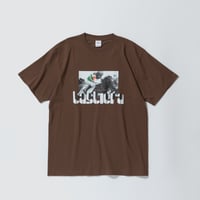 タスティエーラ引退記念 グラフィカルTシャツAパターン（茶/Brown）