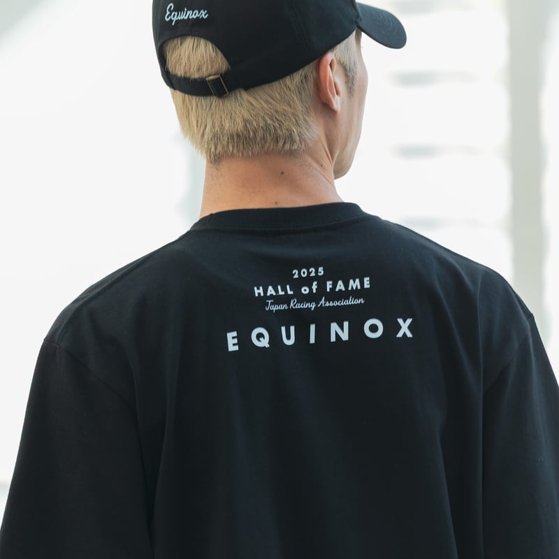 イクイノックス顕彰馬選定記念 グラフィカルTシャツAパターン（黒