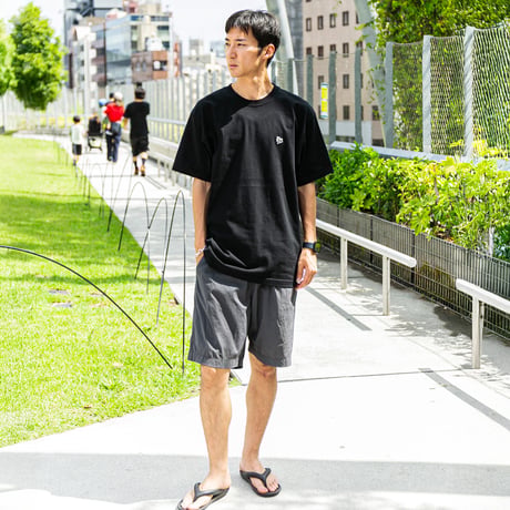 ドウデュース グラフィカルTシャツAパターン（黒/Black）