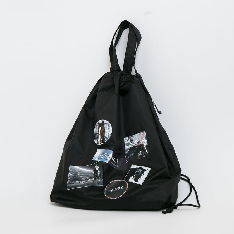 イクイノックス引退記念グラフィカルナイロンサック（黒/Black