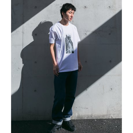 ディープインパクト グラフィカルTシャツBパターン（白/White）