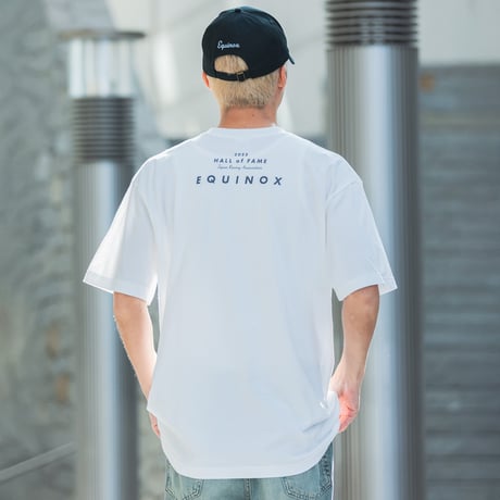 イクイノックス顕彰馬選定記念 グラフィカルTシャツAパターン（白/White）