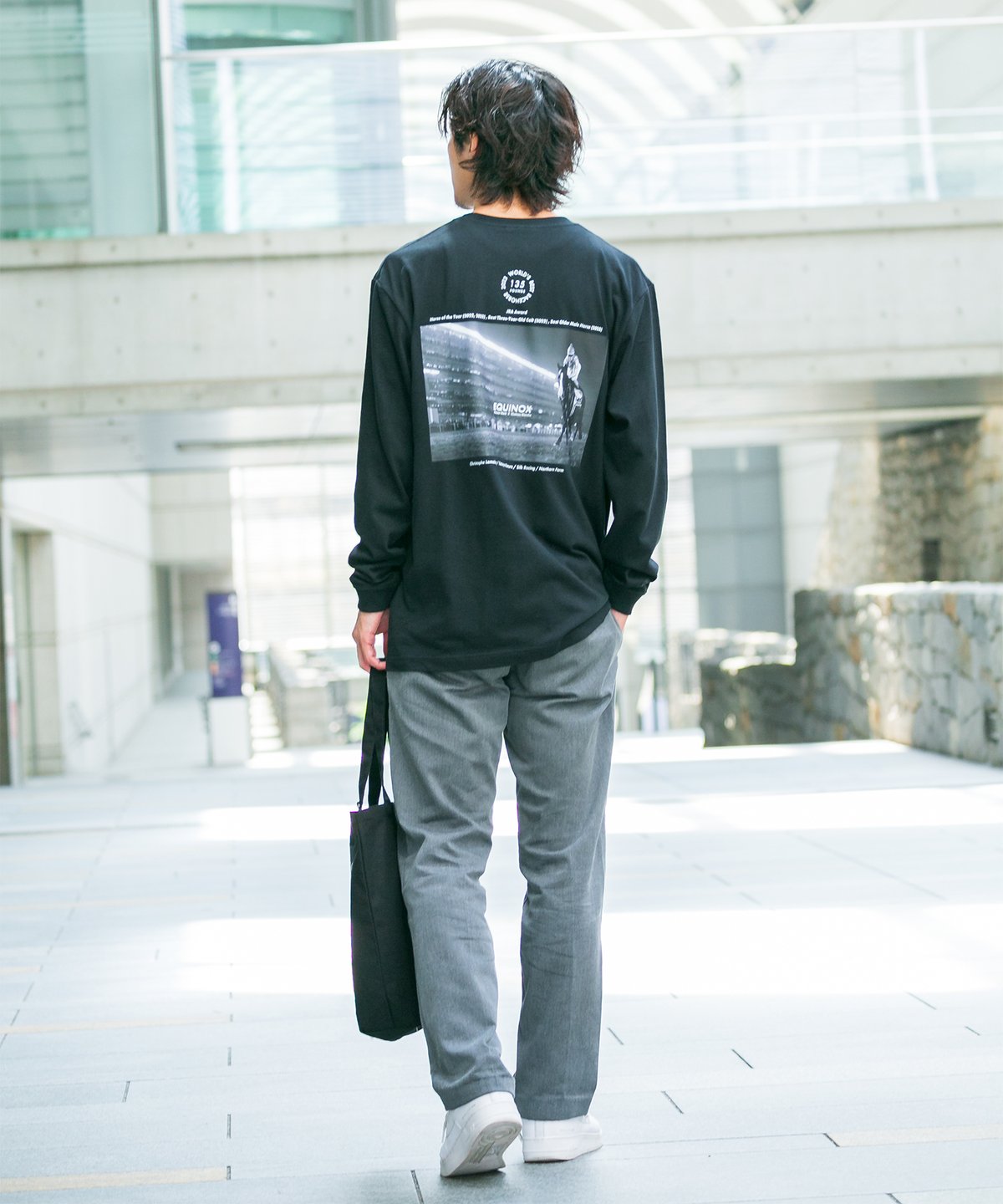 イクイノックス引退記念グラフィカルロングスリーブTシャツ（黒/Black