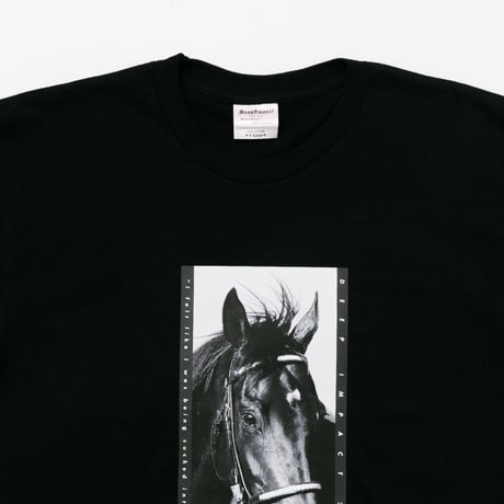 ディープインパクト グラフィカルTシャツBパターン（黒/Black）