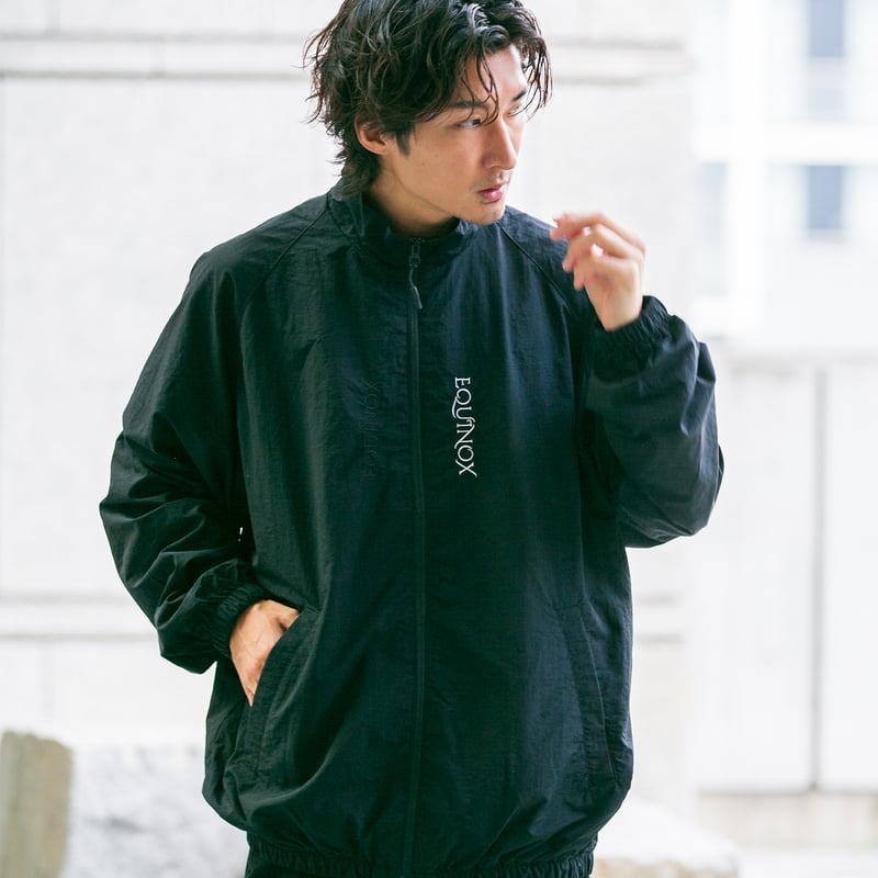 イクイノックス引退記念グラフィカルブルゾン（黒/Black） | HORSEGOODSnet