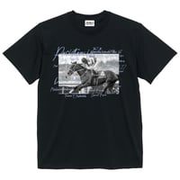 レシステンシア引退記念グラフィカルTシャツ（Aパターン黒/Black）