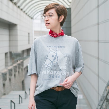 ハヤヤッコ グラフィカルTシャツBパターン（グレー/Gray）