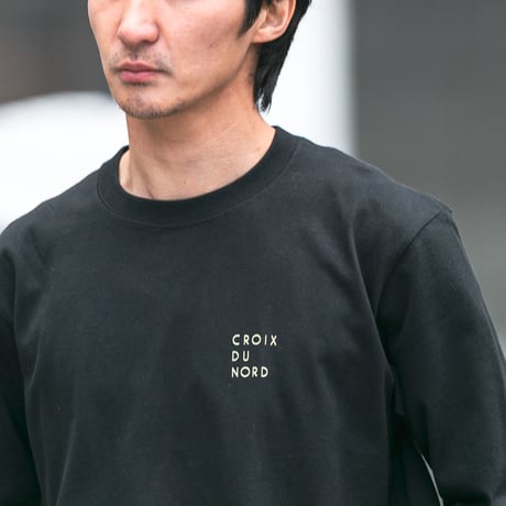 クロワデュノール グラフィカルロングスリーブTシャツ（黒/Black）