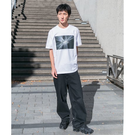 ディープインパクト グラフィカルTシャツCパターン（白/White）