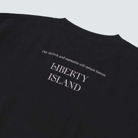 リバティアイランド メモリアルグッズ グラフィカルTシャツAパターン（黒/Black）