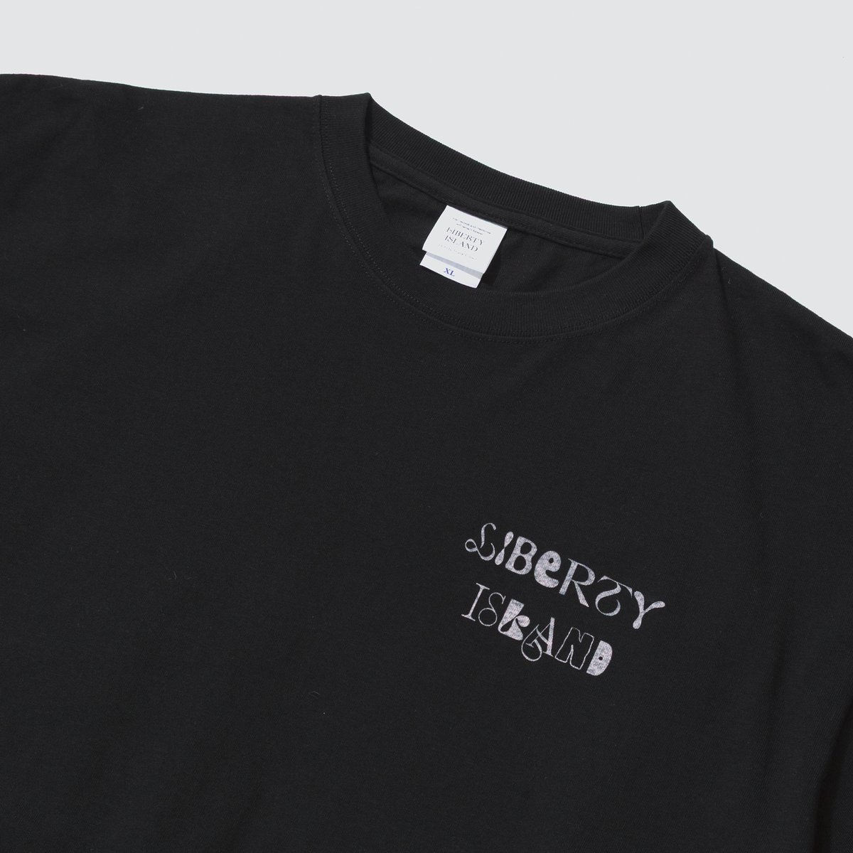リバティアイランド メモリアルグッズ グラフィカルTシャツBパターン