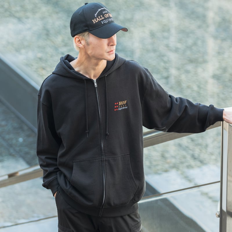 イクイノックス顕彰馬選定記念 グラフィカルジップパーカー（黒/Black