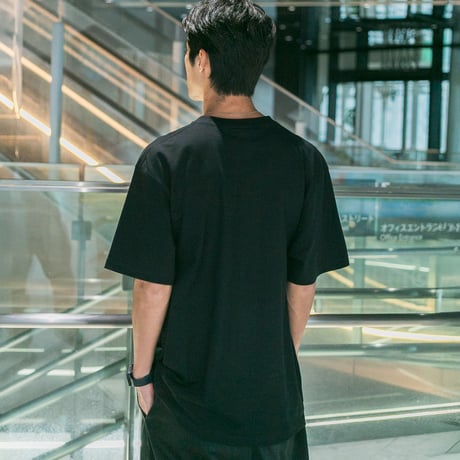 シャフリヤール グラフィカルTシャツAパターン（黒/Black）