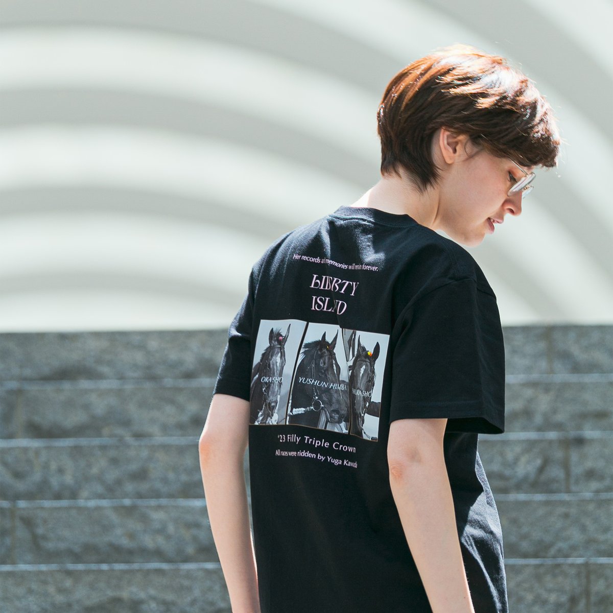 リバティアイランド三冠記念TシャツLサイズ 馬名Tシャツ【リバティアイランド三冠ver./ホワイト】 | カテゴリー
