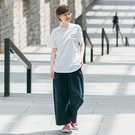 リバティアイランド メモリアルグッズ グラフィカルTシャツBパターン（白/White）