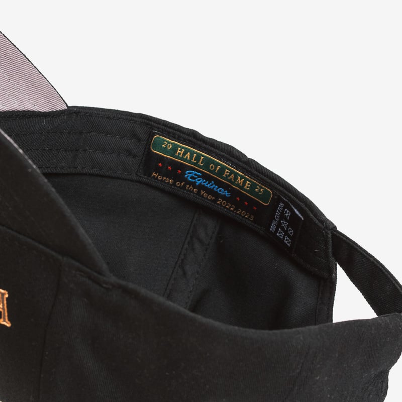 イクイノックス顕彰馬選定記念 グラフィカルCAP（黒/Black