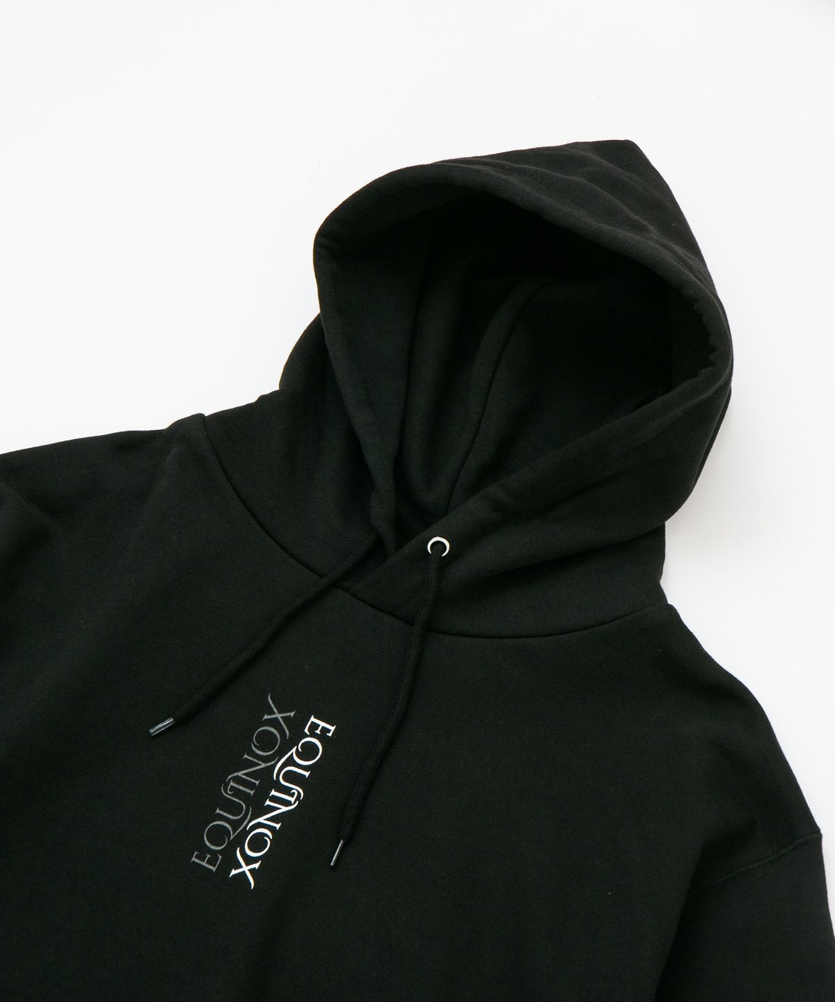 イクイノックス引退記念グラフィカルパーカー（黒/Black） | HORSEGOODSnet