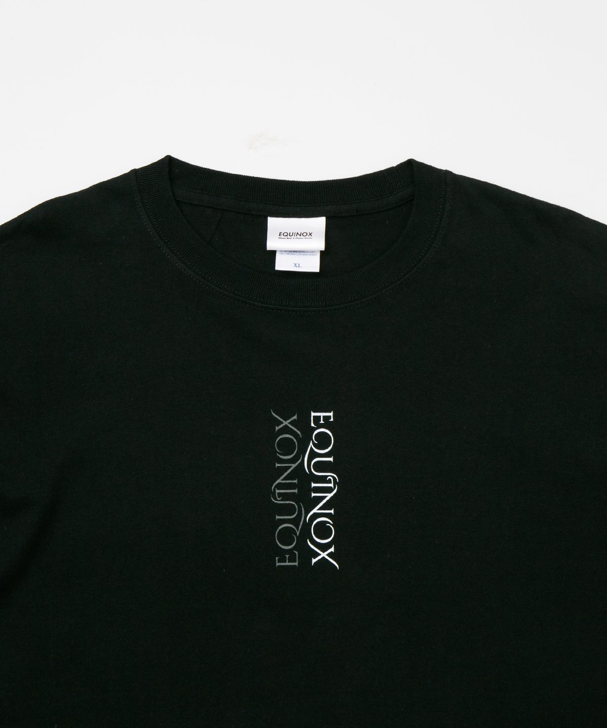 イクイノックス引退記念グラフィカルロングスリーブTシャツ（黒/Black