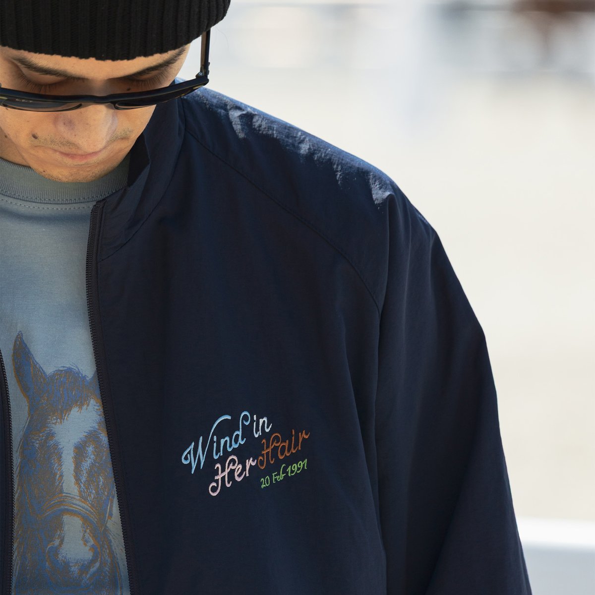 ウインドインハーヘア グラフィカルブルゾン（紺/Navy） | HORSEGOODSnet