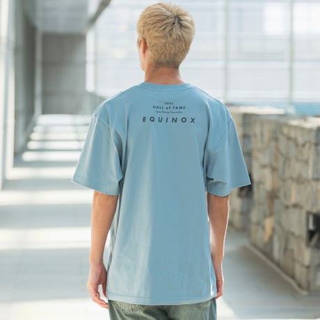 イクイノックス顕彰馬選定記念 グラフィカルTシャツAパターン（青/Blue）
