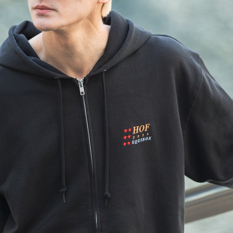イクイノックス顕彰馬選定記念 グラフィカルジップパーカー（黒/Black