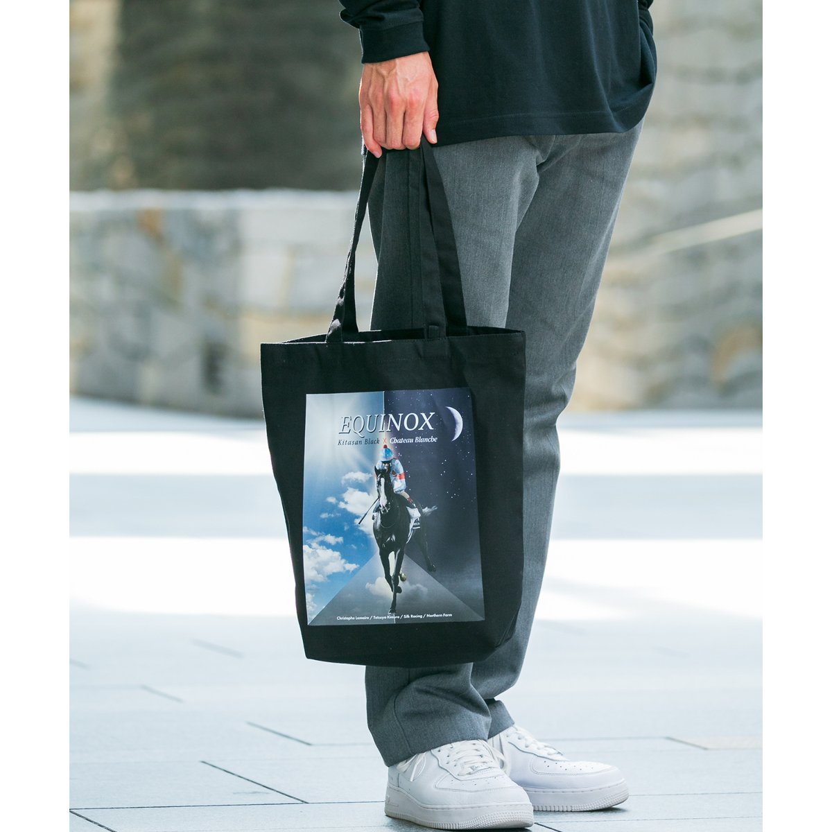 イクイノックス引退記念グラフィカルブルゾン（黒/Black） M