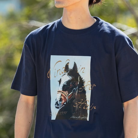 ウインドインハーヘア グラフィカルTシャツAパターン（紺/Navy）